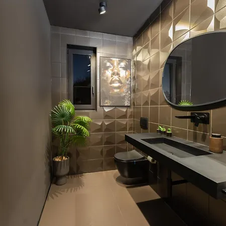 Design Diagonal - Tranquil Sea View Escape Diminici