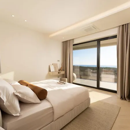 Design Diagonal - Tranquil Sea View Escape *
