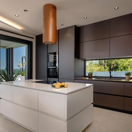 Design Diagonal - Tranquil Sea View Escape Diminići